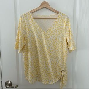 Belle Kim Gravel S M L  Yellow Tie Front Top Print Stretch  V Neck Relaxed